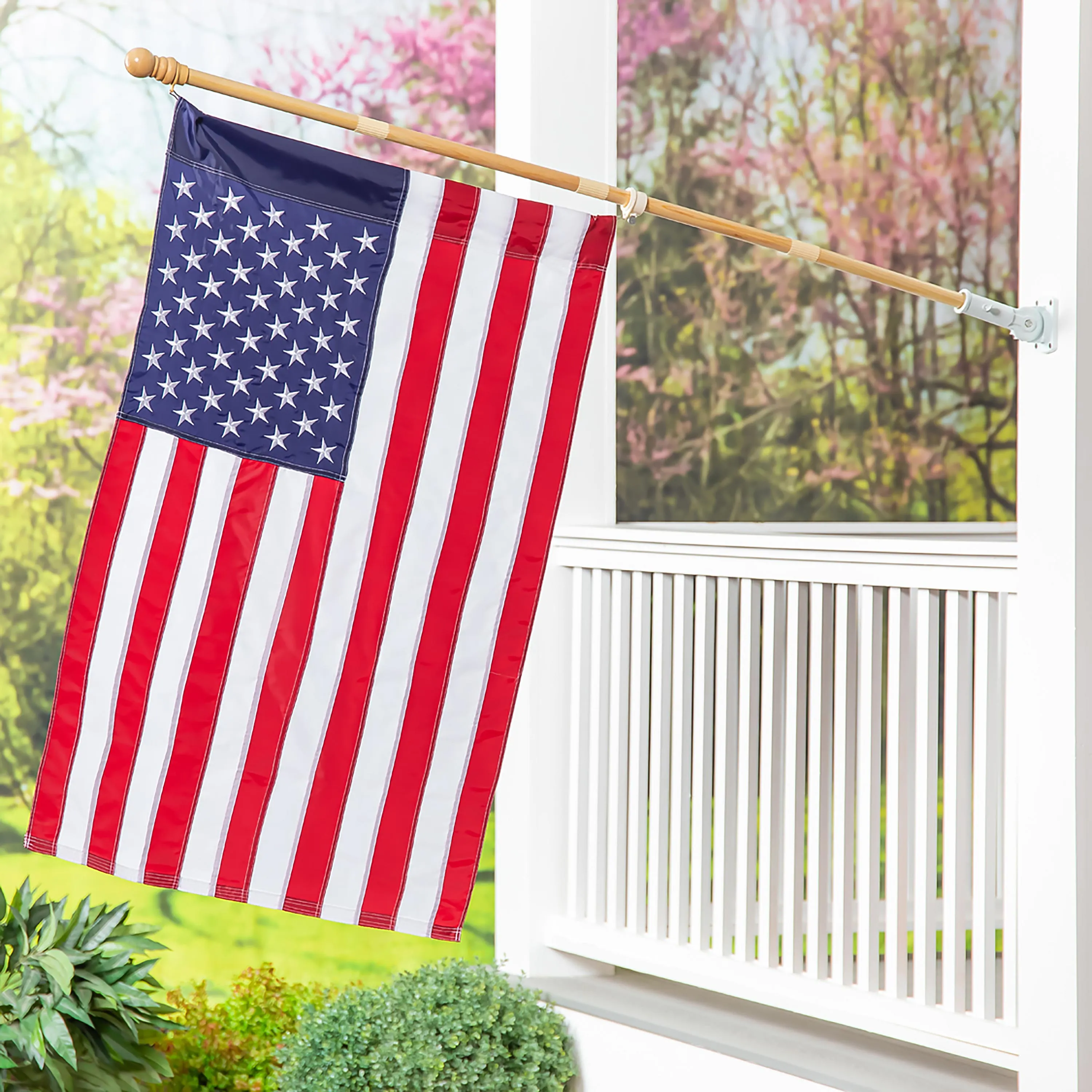 American Flag with 4KD Wooden Flag Pole