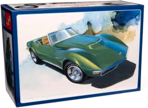 AMT 1972 Chevy Corvette Roadster 1:25 Scale Model Kit