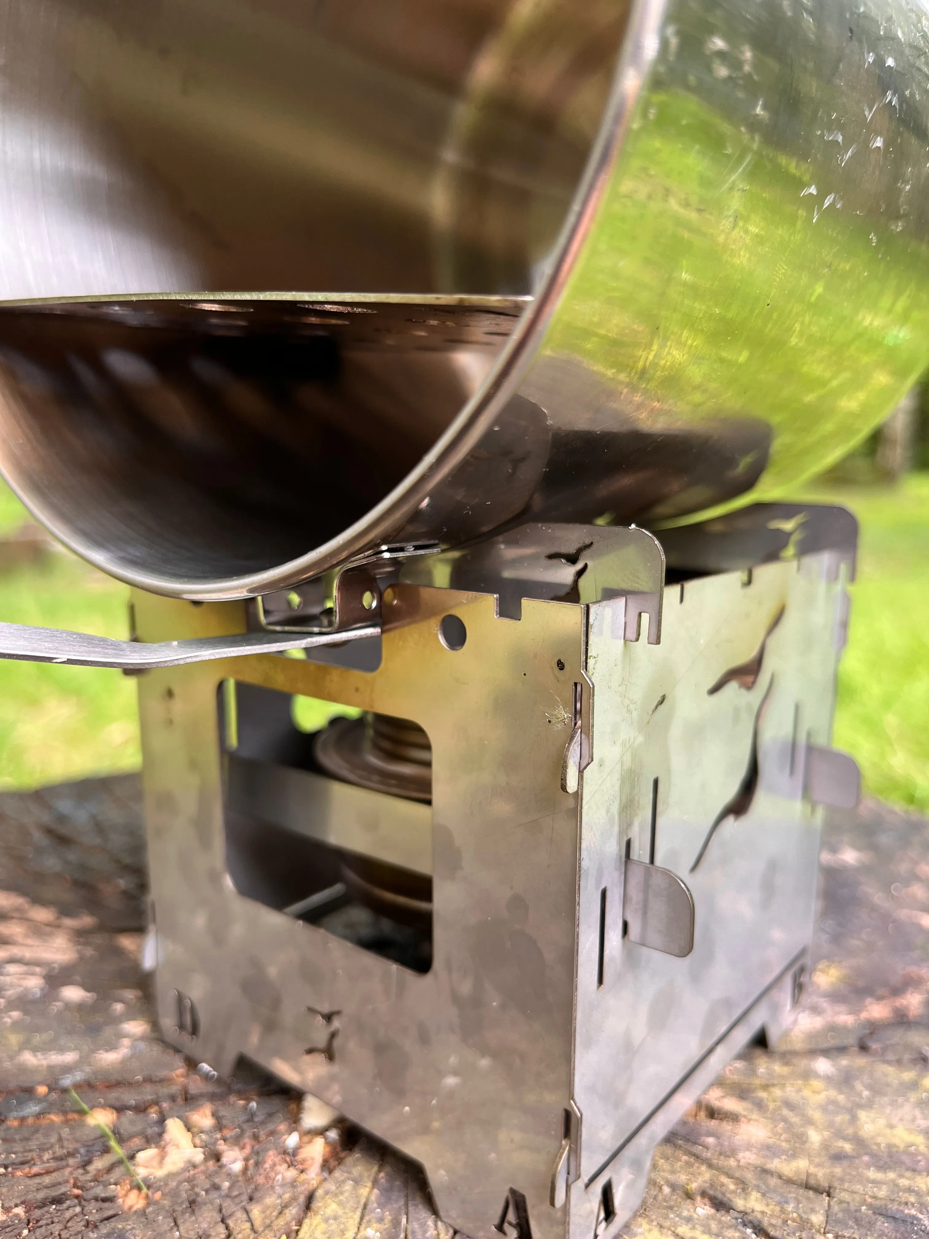 Cardinal Spirit Stove® (By Rough Timba)