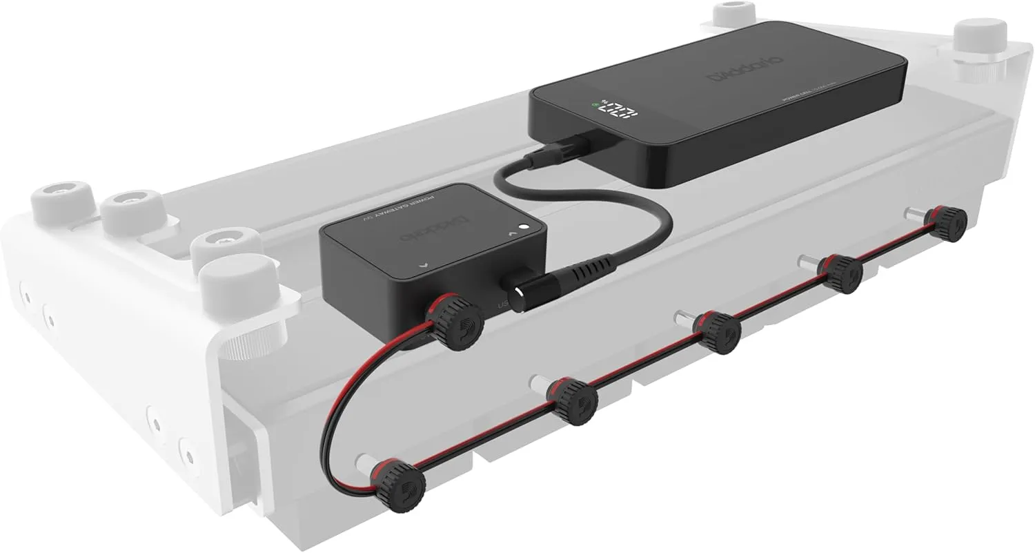 D'Addario Accessories XPND Pedal Power Battery Kit - Guitar Pedal Power Supply - USB Charging Battery with Customizable Daisy Chain
