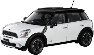 Hasegawa HMCD21 1:24 Scale BMW Mini Cooper Countryman Model Kit