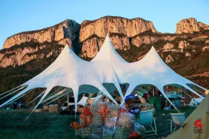 Heavy-Duty Tarp with Polyester/Cotton Blend Fabric – Water-Repellent Rain Fly, 55.7 ft × 55.7 ft × 18.86 ft, with Aluminum Poles and Windproof Ropes, White