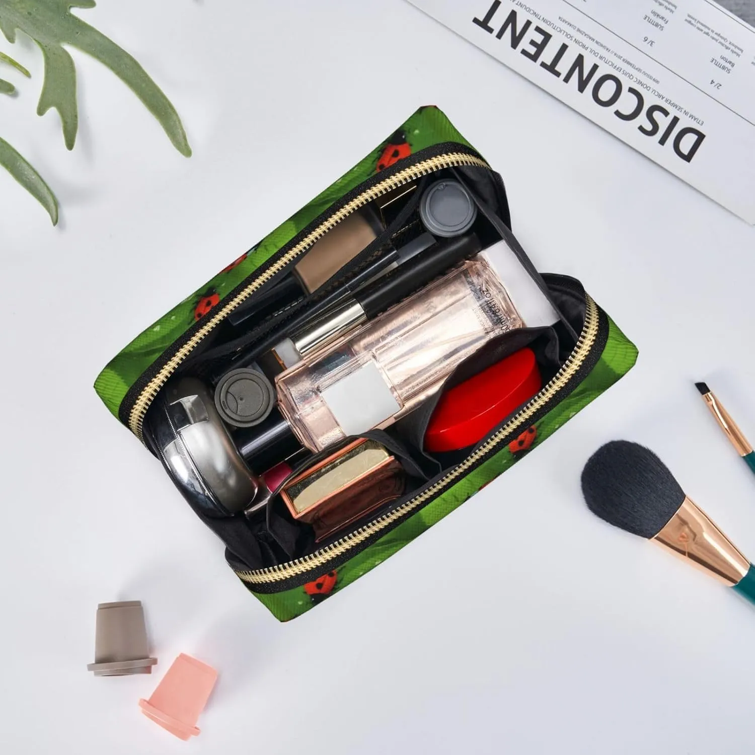 Leaves And Ladybugs Toiletry Pouch, Travel-Friendly Makeup Organizer For Makeup Brushes, Lipsticks
