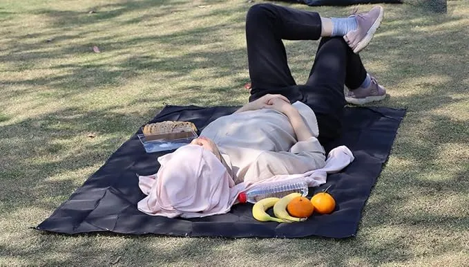 Outdoor Pocket Blanket, 55"x39" Packable Compact Lightweight Small Picnic Blanket, Water Resistant Fast Dry Ground Cover for Beach Concert Festival Camping Hiking, Stakes Included (Black)