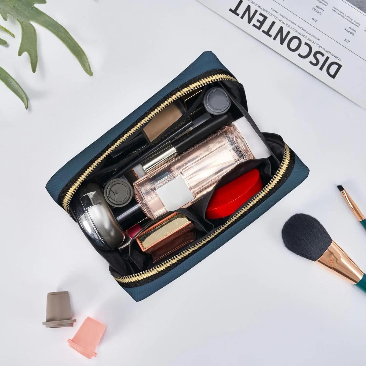 Polar Bear Toiletry Pouch, Travel-Friendly Makeup Organizer For Makeup Brushes, Lipsticks