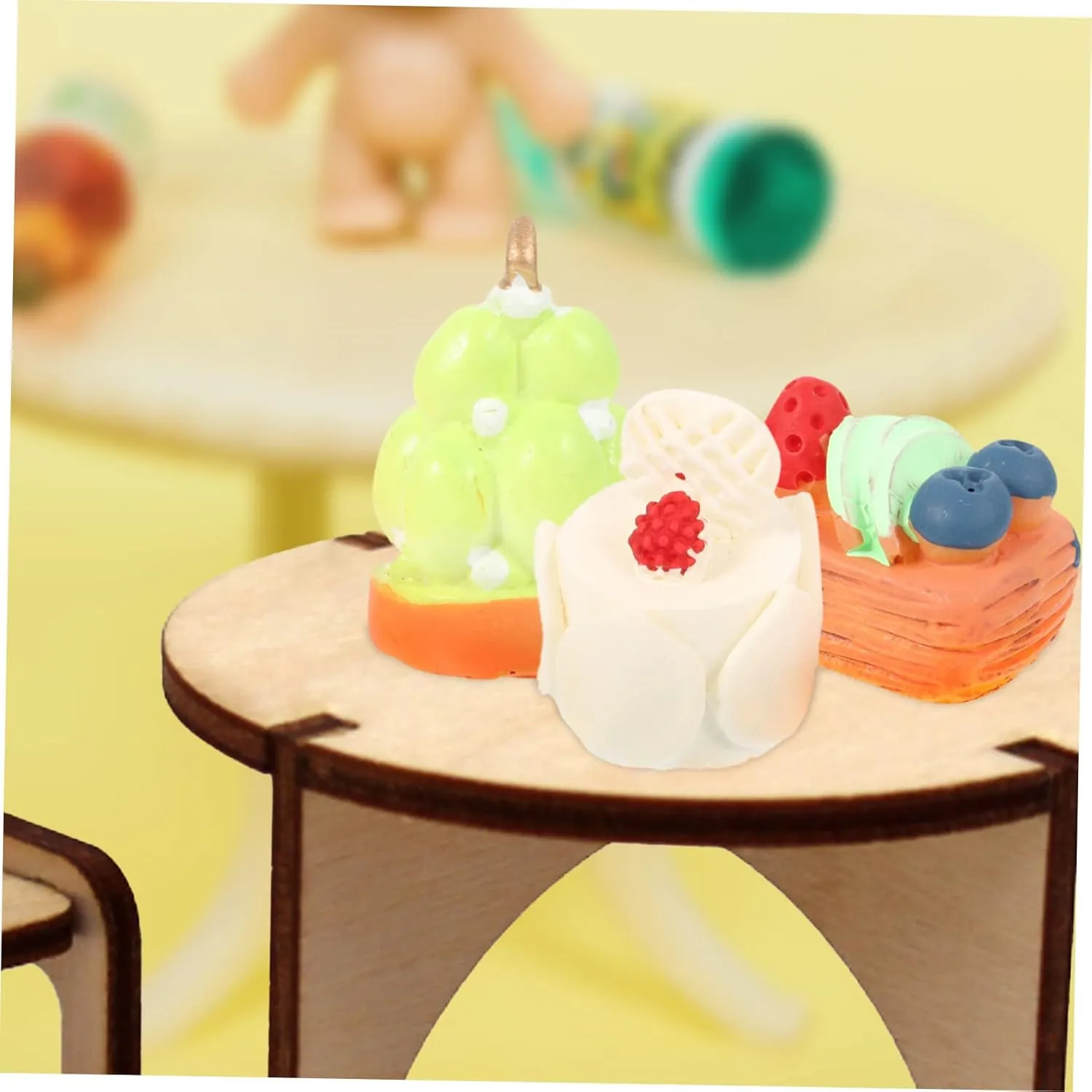 STOBOK 3sets Miniature Food Stand Transparent Bakery Display Rack for Dollhouse Desserts House Decoration Accessories Lightweight and Compact Design for Miniature Scenes
