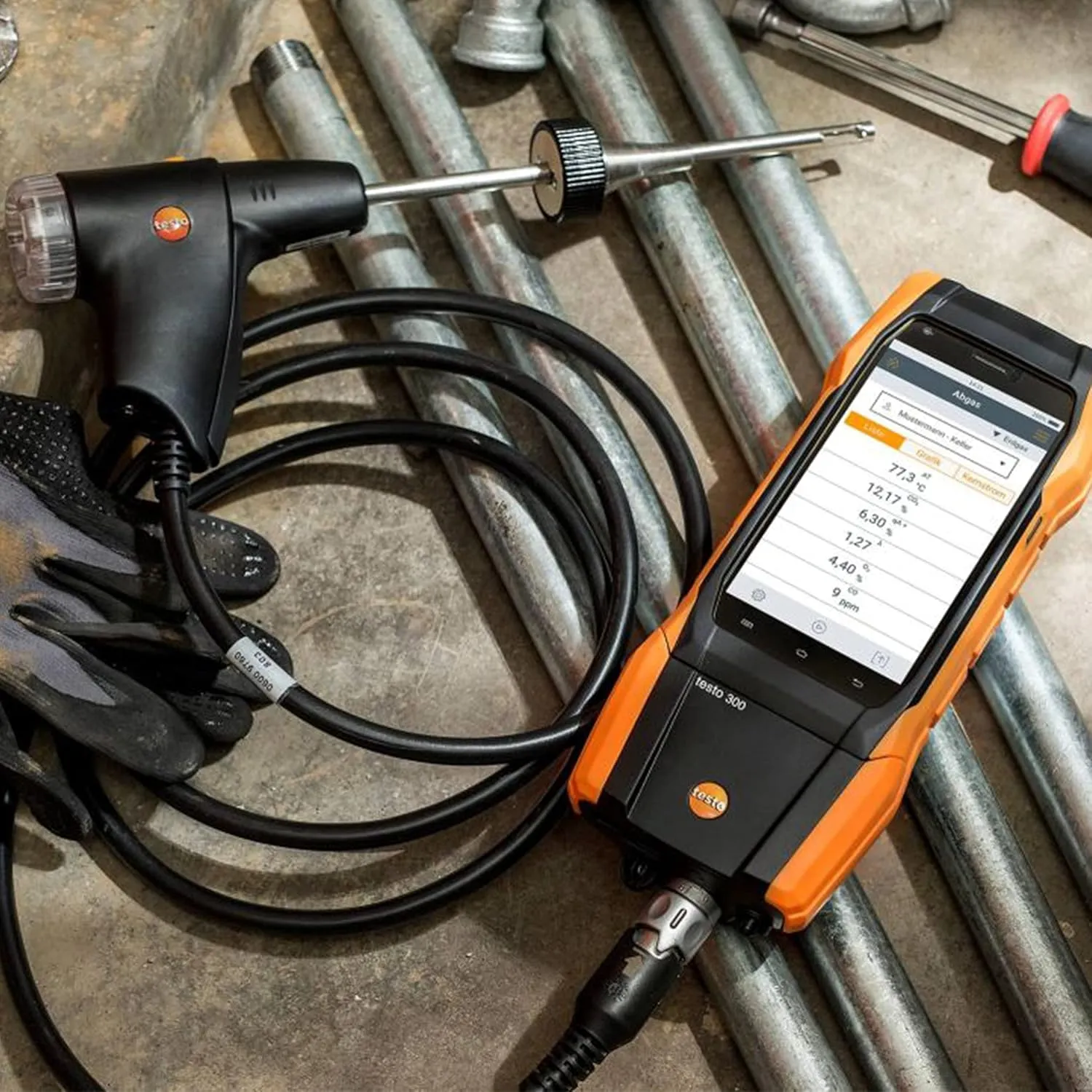 testo 300 Kit - Commercial Combustion Analyzer Kit I CO Meter for Flue Gas, Draft, Differential Pressure and Ambient CO Levels of Heating Systems