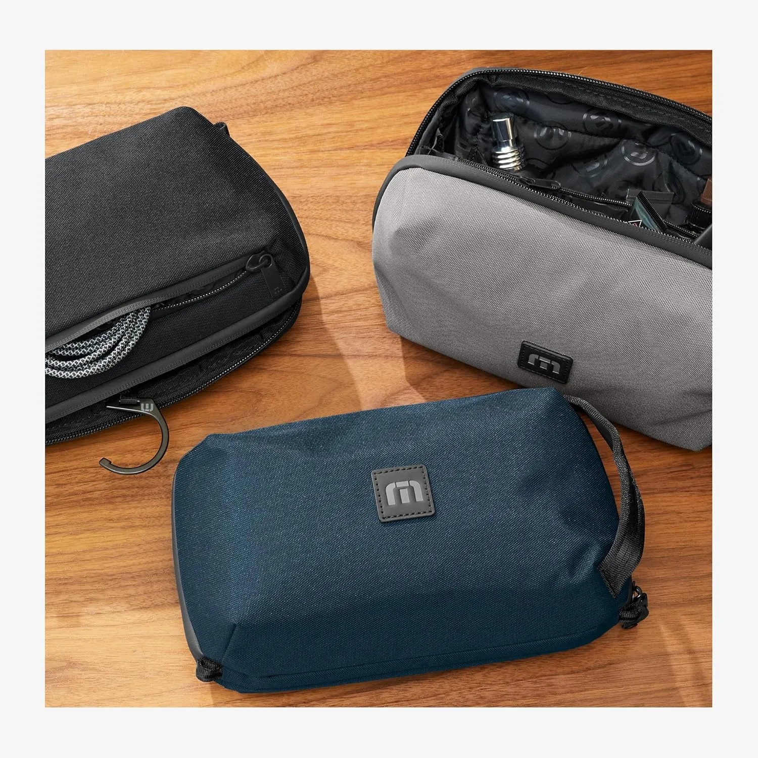 TravisMathew Approach Case TMB300, Shadow Grey