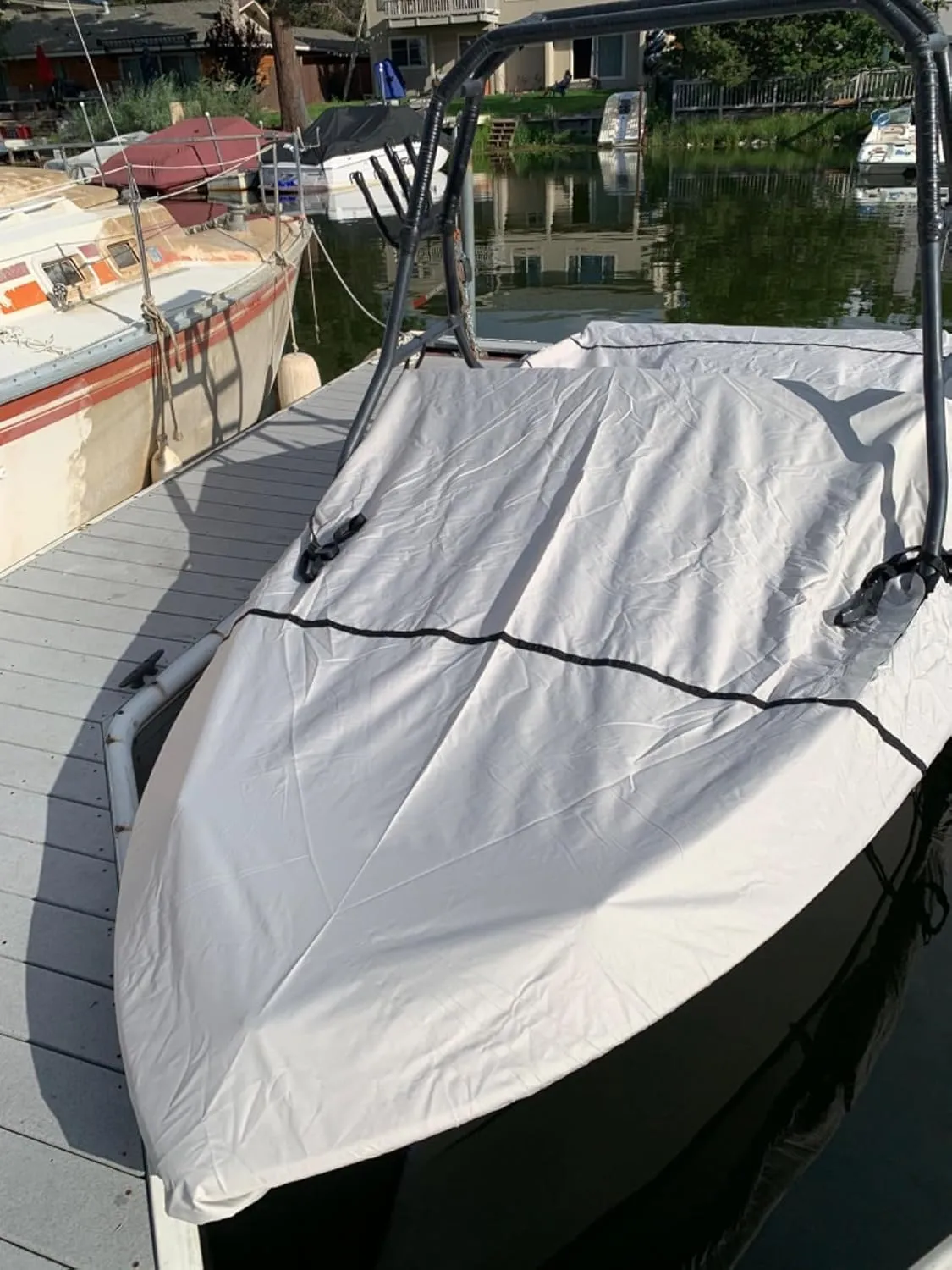 True 900D 100% Waterproof Ski&Wakeboard Tower Boat Cover Tear-Proof Trailerable Full Size Boat Cover for V-Hull,Runabouts,I/O with Ski/Wakeboard Towers and Storage Bag (20'-22'L,Beam Width to 106" W)