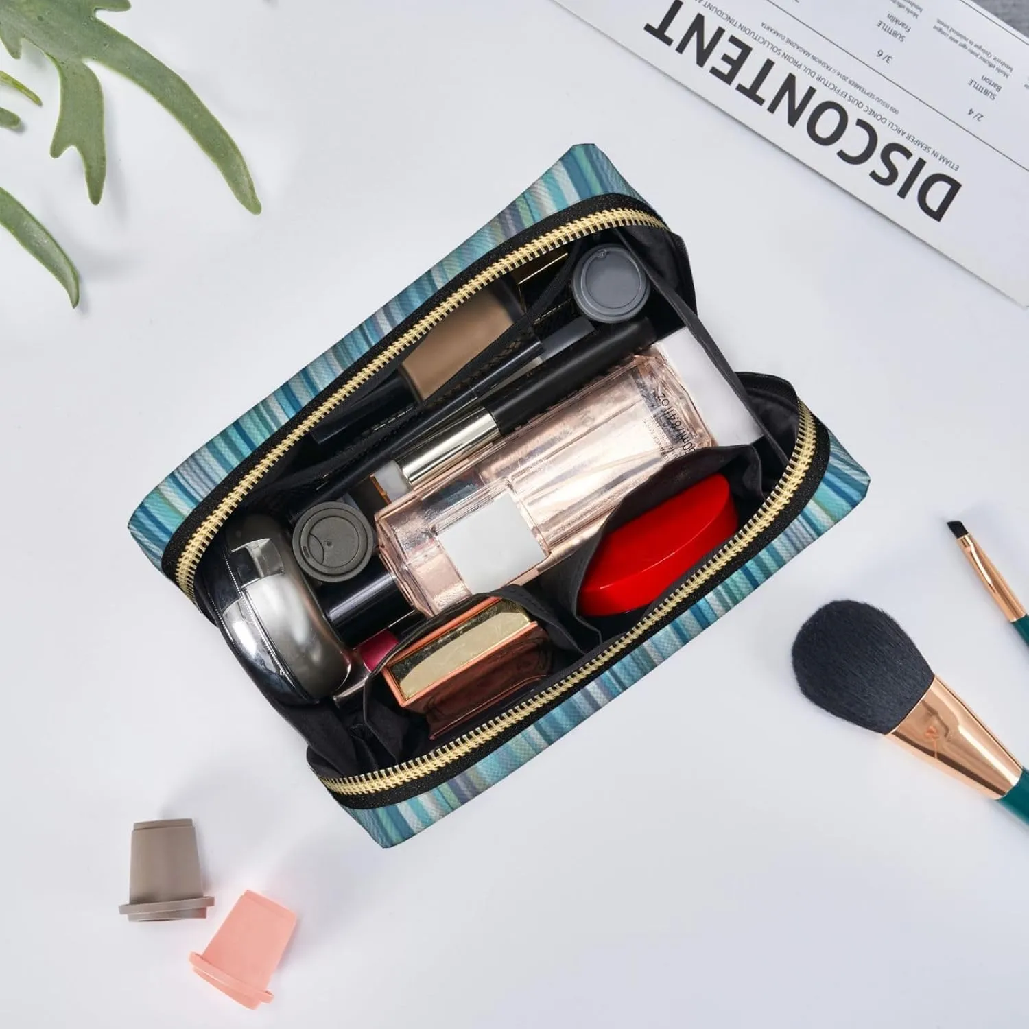 Vertical Stripes Toiletry Pouch, Travel-Friendly Makeup Organizer For Makeup Brushes, Lipsticks